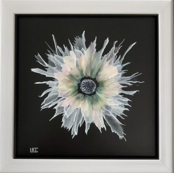 BLOOM - Lucyanne Terni